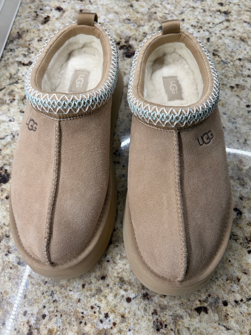 NWOT or Box - UGG Slip-On Suede Shearling Lined Clog - Chestnut/Tan sz9